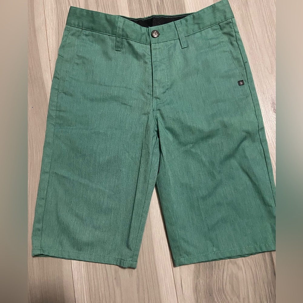 Volcom Shorts Size 26/16